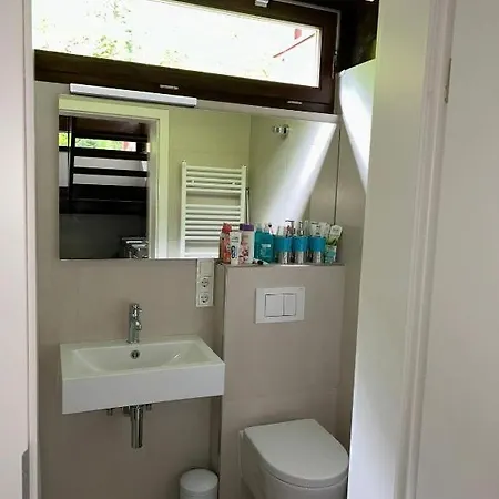 Rote Haus Am بيت للعطل